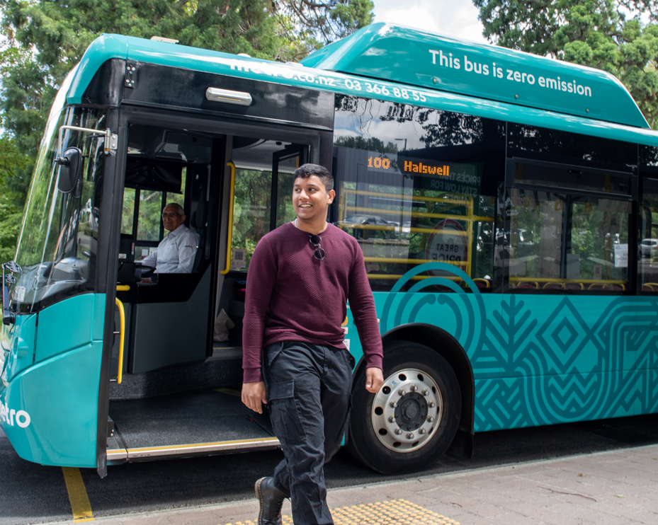 man exiting bus3